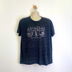 Gildan - Vintage Alcatraz Triathlon San Fran CA Grey And White T Shirt Size XL